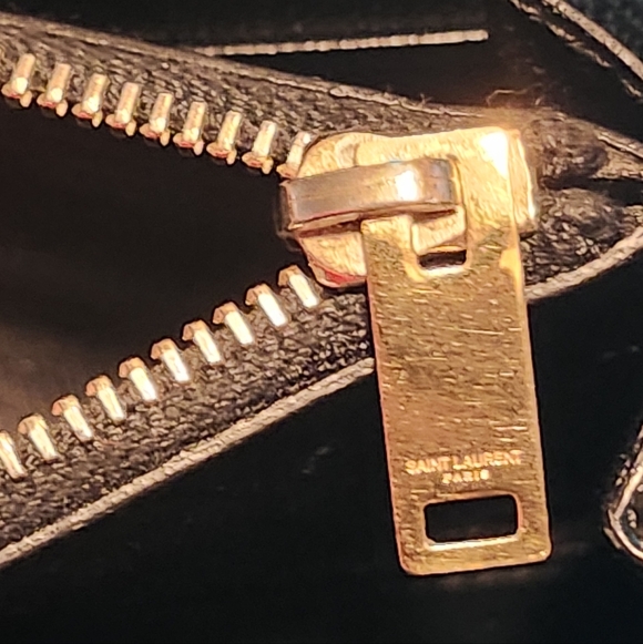 YSL Zip Around Black Quilted Wallet with Gold Logo w/ Box - Picture 11 of 16